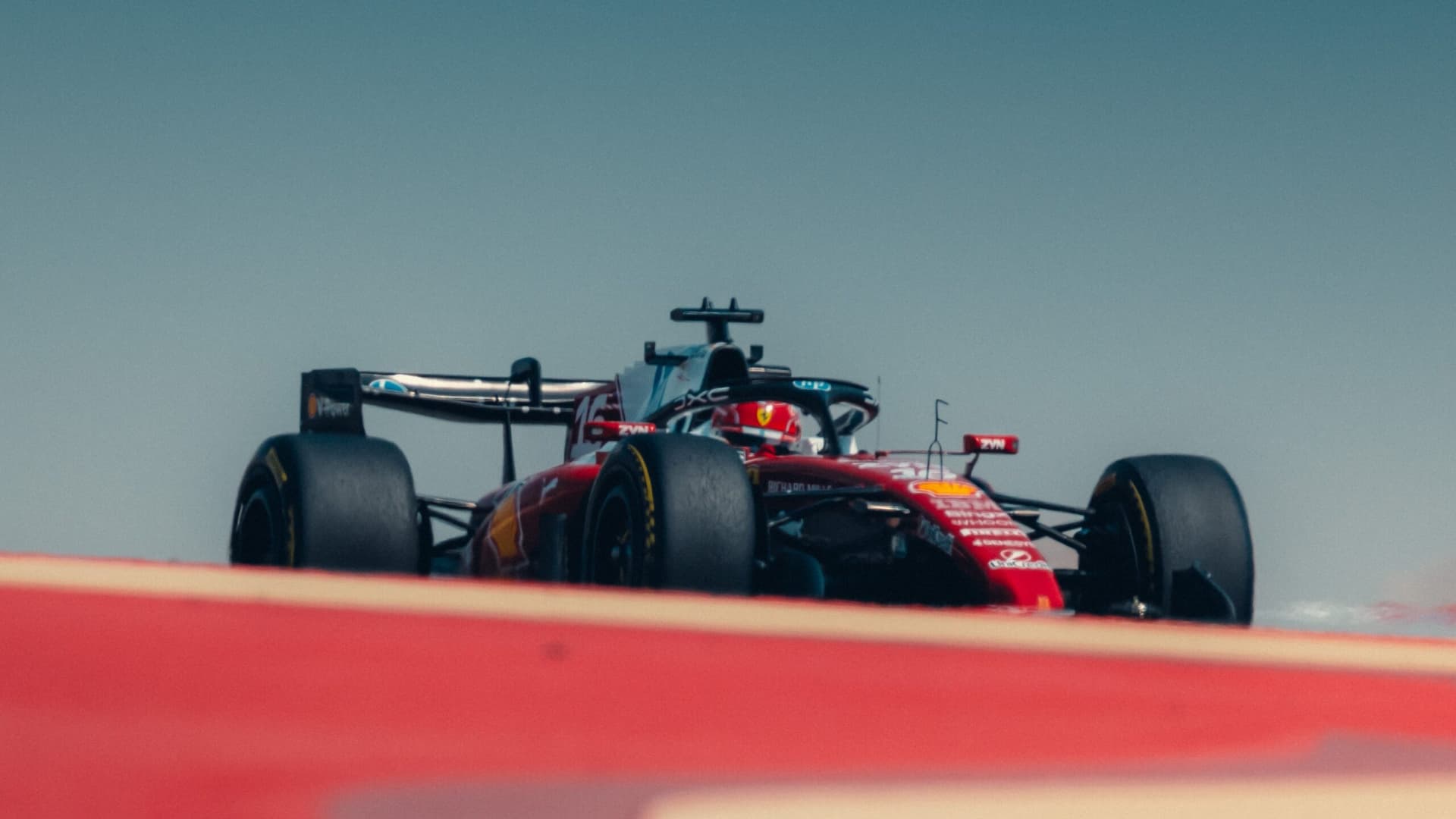 Ferrari, la nuova ala posteriore ruota di 180 gradi. E vale 8-10 km/h in rettilineo