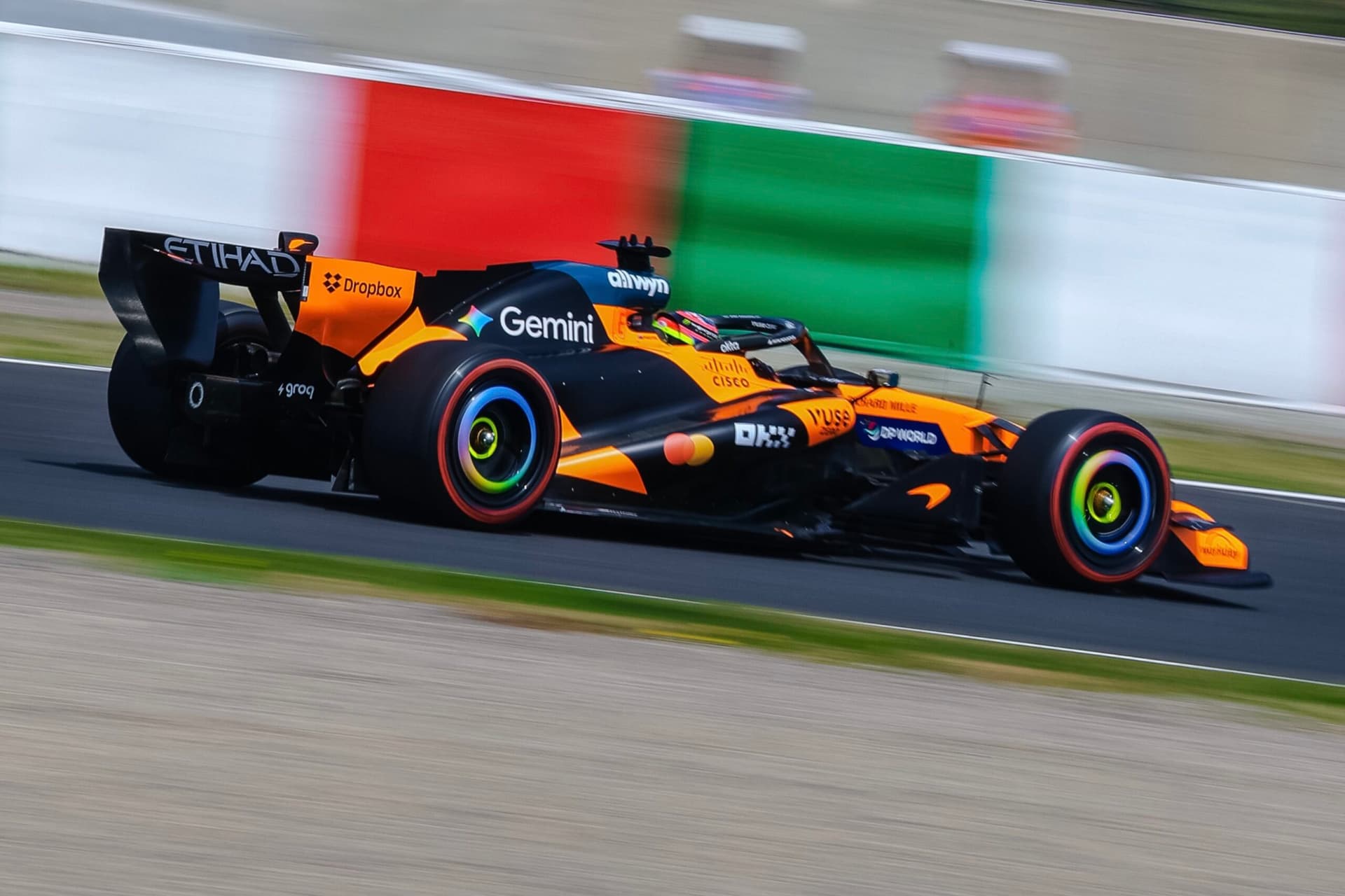 Piastri: "Le domande che prima mi faceva Webber ora me le pongo da solo"