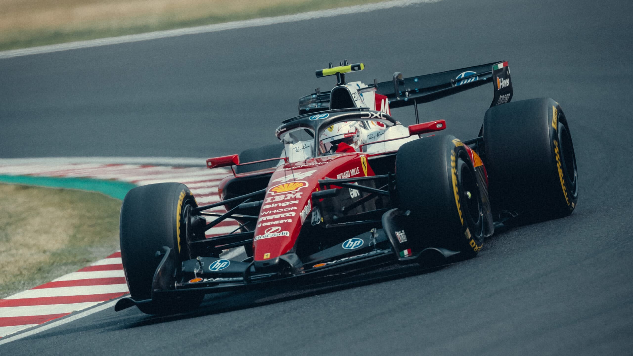 Hamilton: "Ho dimostrato a ex piloti molto lontani dai miei standard che si sbagliavano"