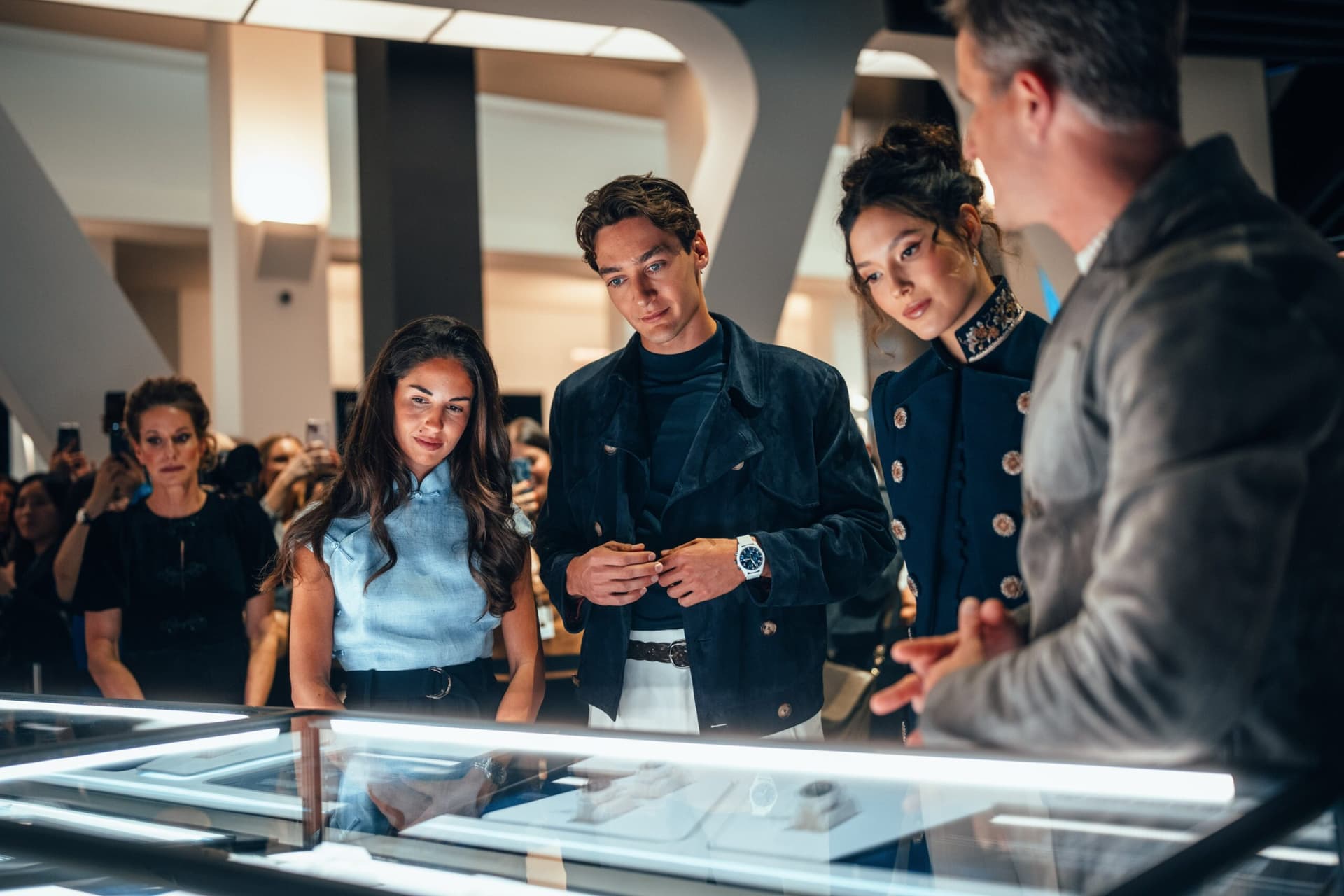 Russell: "Le critiche di Verstappen al regolamento? Nel 2022 io avevo la schiena a pezzi e lui stava in silenzio"