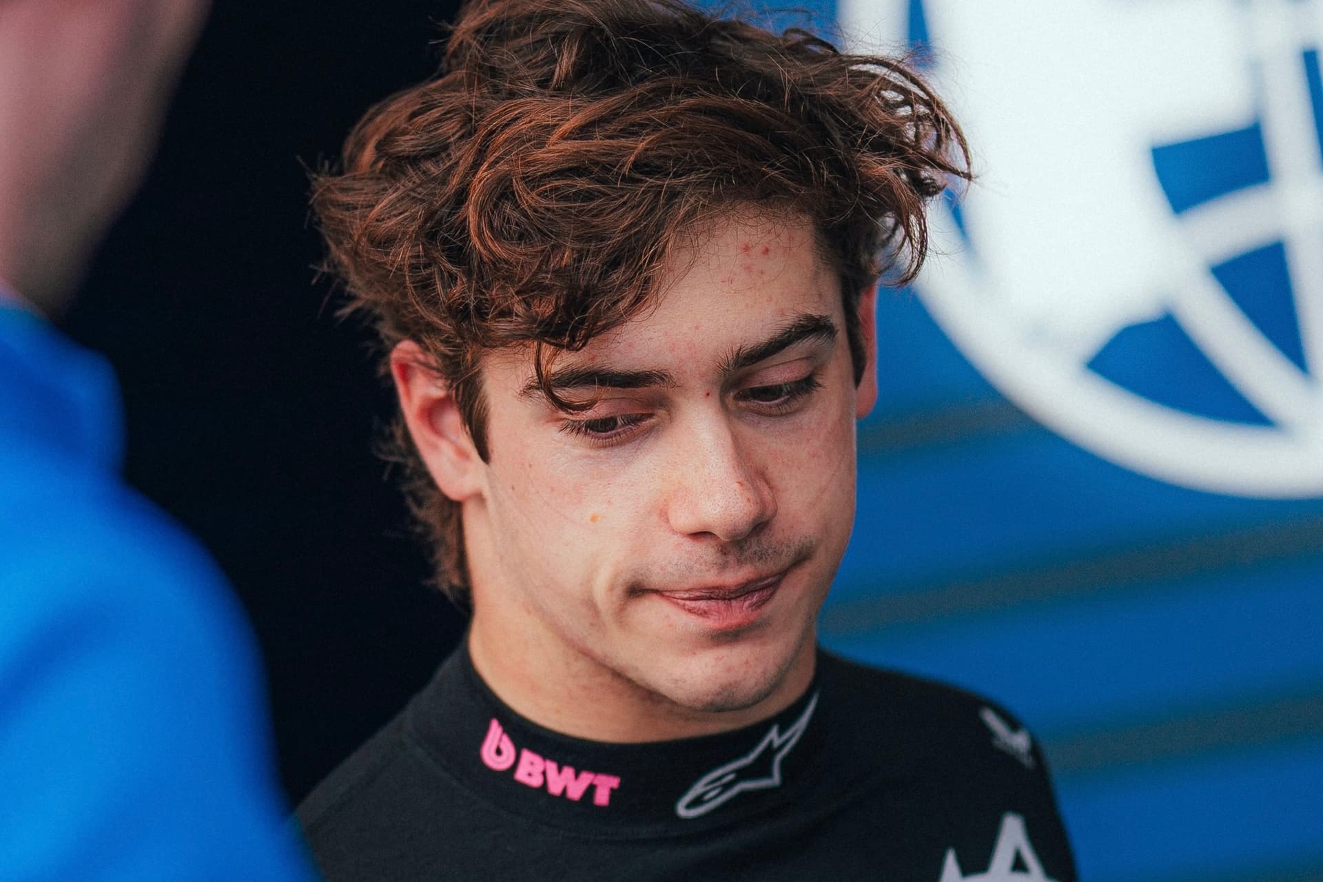 Insulti a Colapinto, il management non ci sta: "Incidente Bearman ha un solo colpevole: il regolamento 2026"