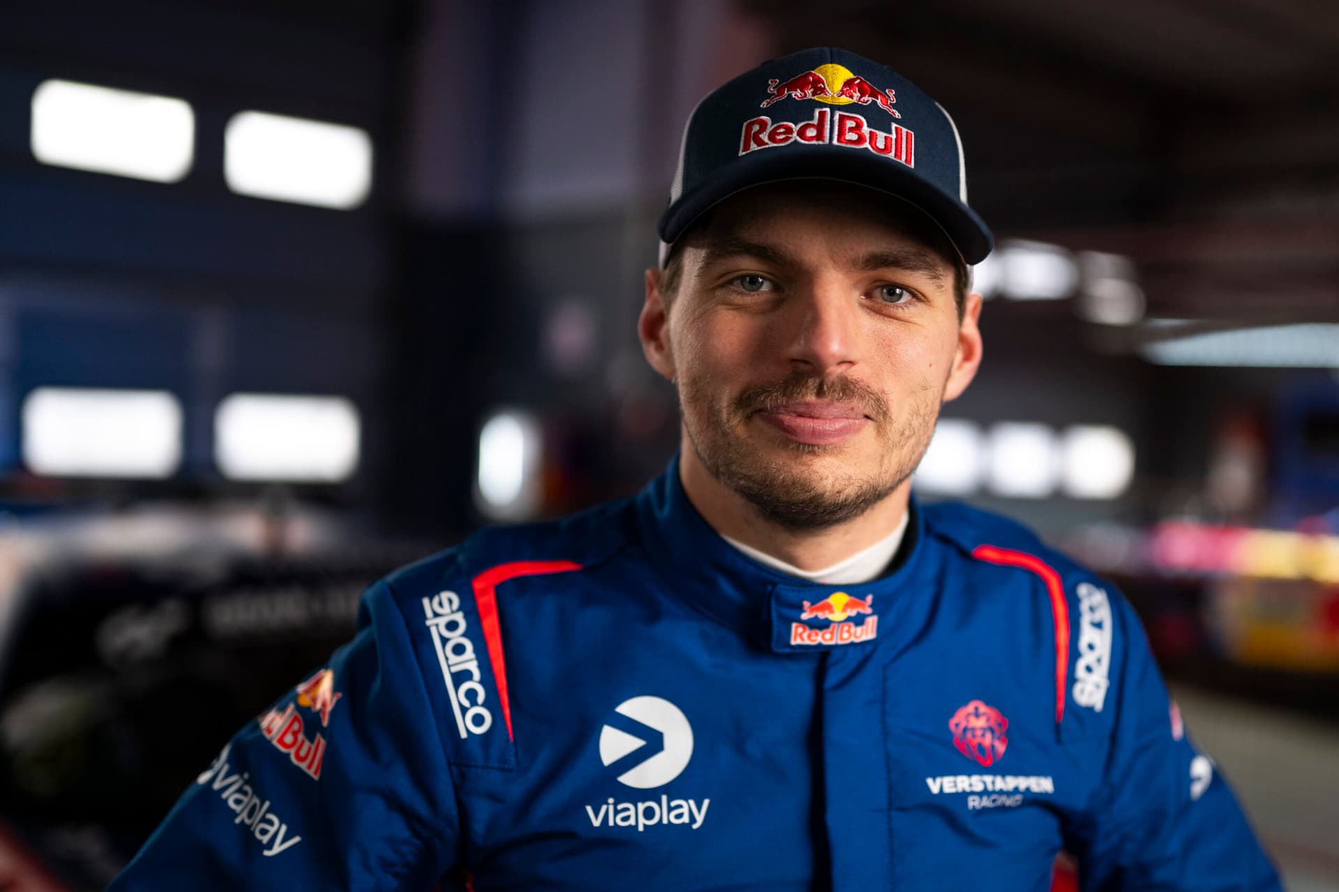 Herbert: "Verstappen non si ritirerà, sta recitando per giocare una partita politica"