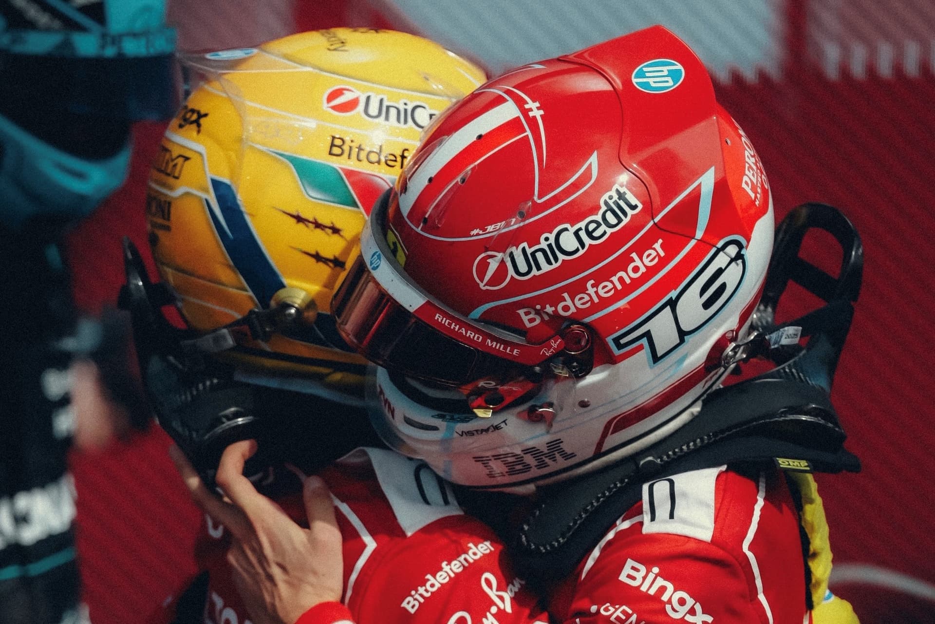 Hamilton: "È per questo che io e Charles abbiamo lavorato. Per riportare la Ferrari in alto"