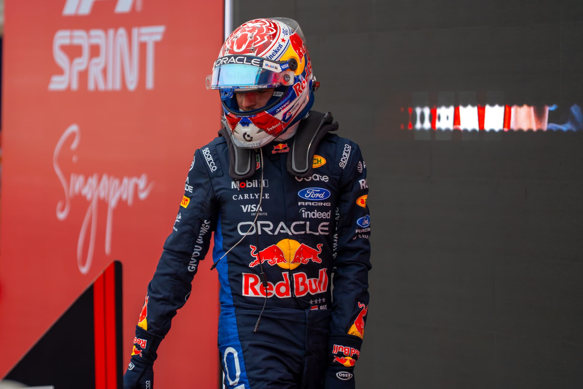 Horner: "Nel 2022 Max odiava la sua auto. Fummo costretti a cambiare"